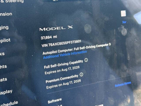 2023 Tesla Model X Standard Range