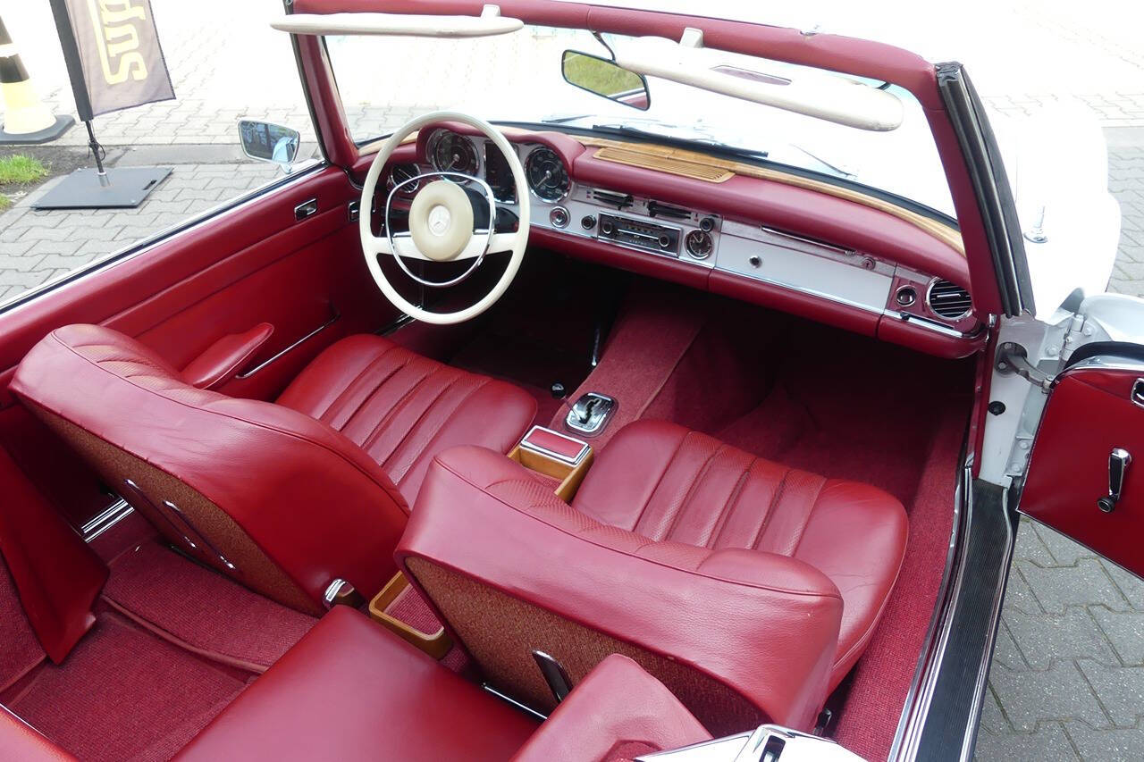 1968 Mercedes-Benz 280SL for sale at Flemingstoke in Costa Mesa, CA