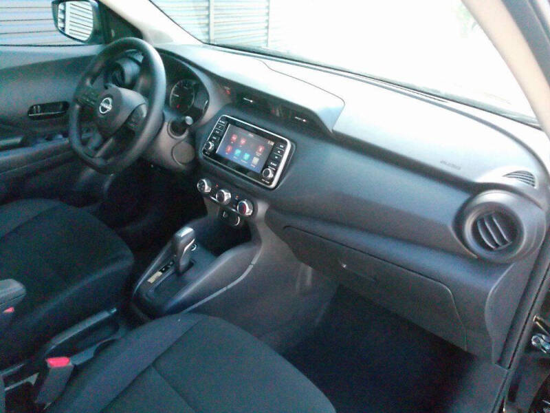 2025 Nissan Kicks Play S