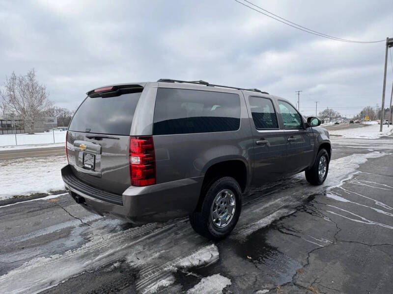 2013 Chevrolet Suburban LS