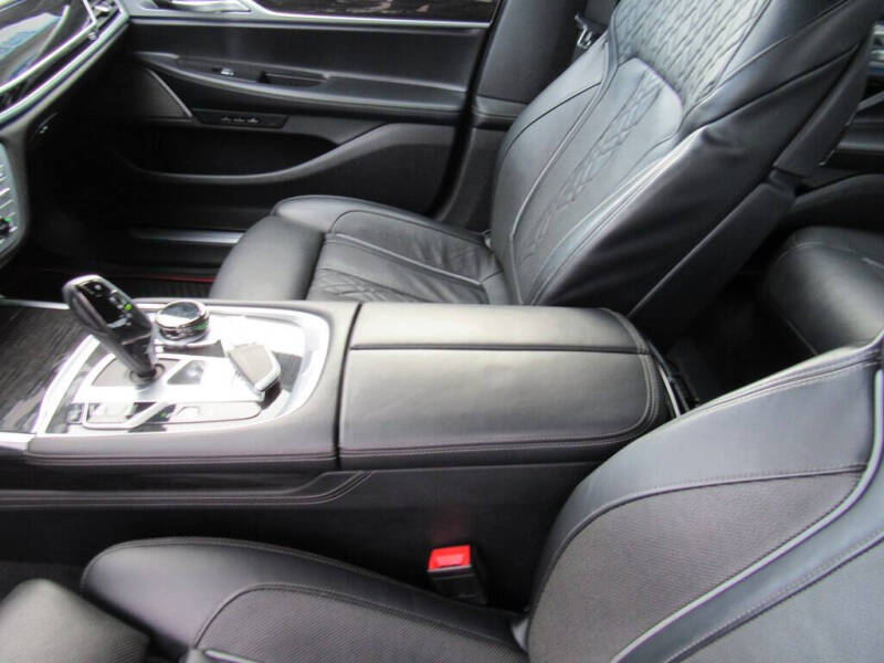 2019 BMW 7 Series 740i