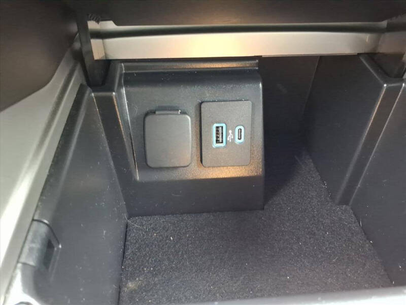 2022 Ford Explorer Hybrid Platinum