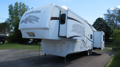 2009 Keystone Montana 5th Wheel 3465SA for sale at Southern Trucks & RV in Springville NY