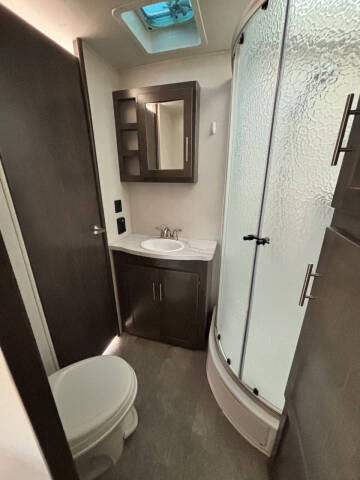 2018 Crossroads RV Sunset Trail 33SI