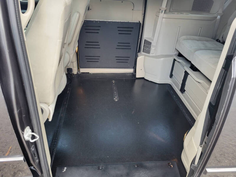 2016 Dodge WHEELCHAIR VAN
