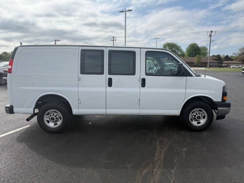 2022 GMC Savana 2500