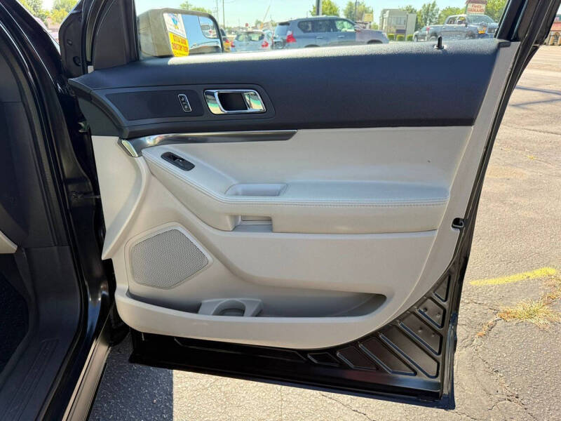 2015 Ford Explorer