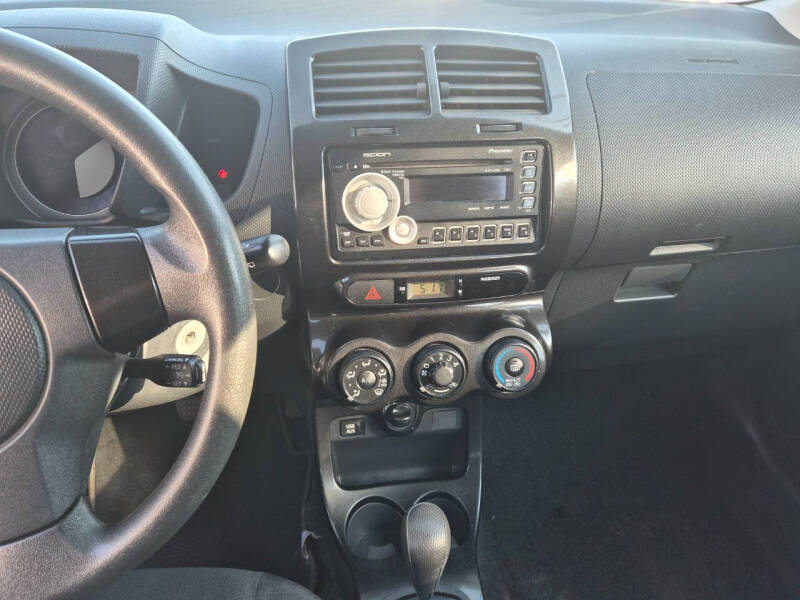 2010 Scion xD