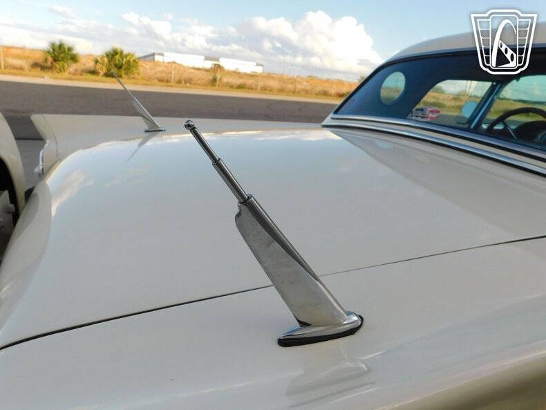 1957 Ford Thunderbird