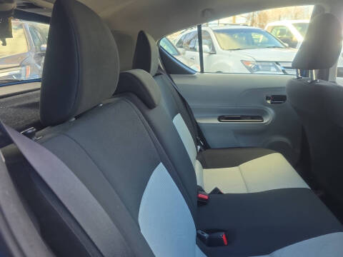 2014 Toyota Prius c Three