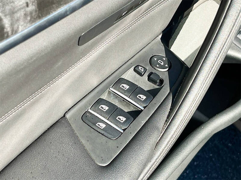 2023 BMW 5 Series 540i