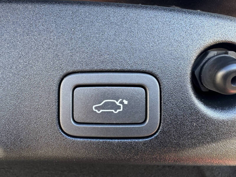 2014 Jaguar XJL Portfolio