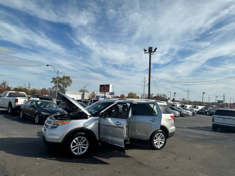 2014 Ford Explorer XLT photo 30