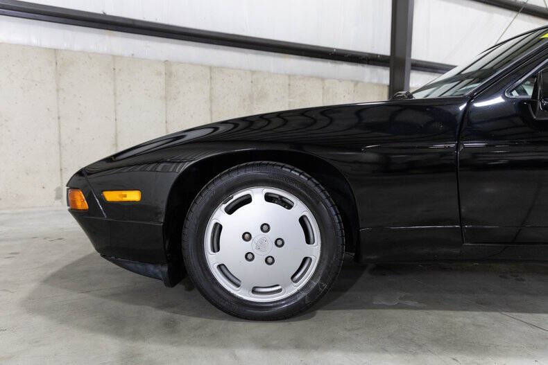 1987 Porsche 928 S4