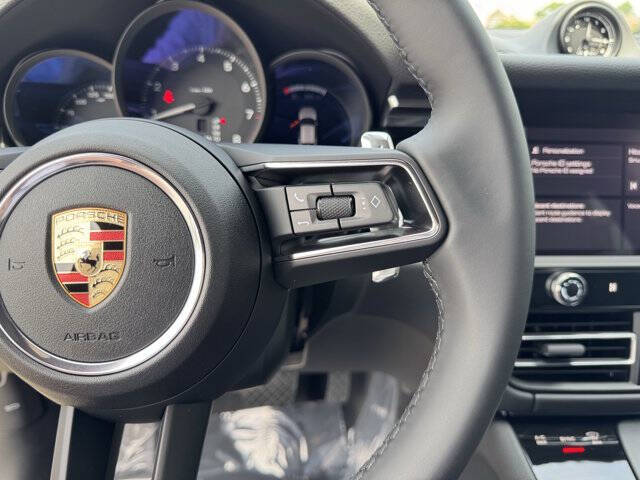 2025 Porsche Macan