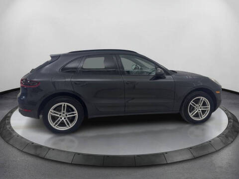 2017 Porsche Macan