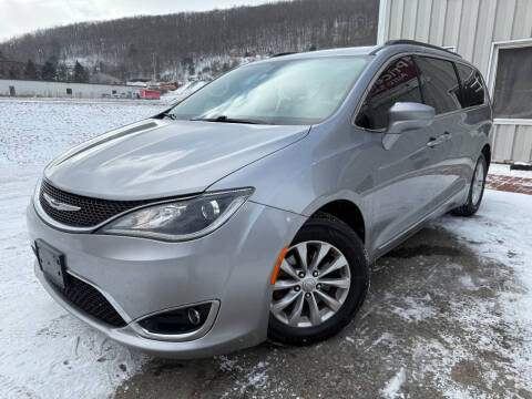 2017 Chrysler Pacifica for sale at PRICELINE AUTOS in Binghamton NY