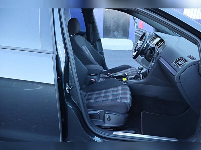 2017 Volkswagen Golf GTI Autobahn