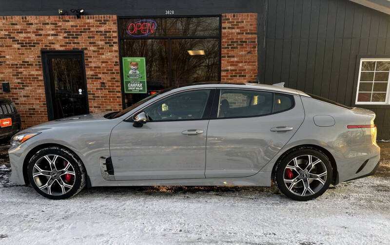 2018 Kia Stinger GT2's photo