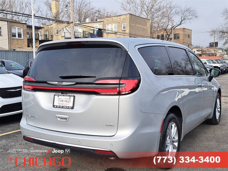 2026 Chrysler Pacifica Select