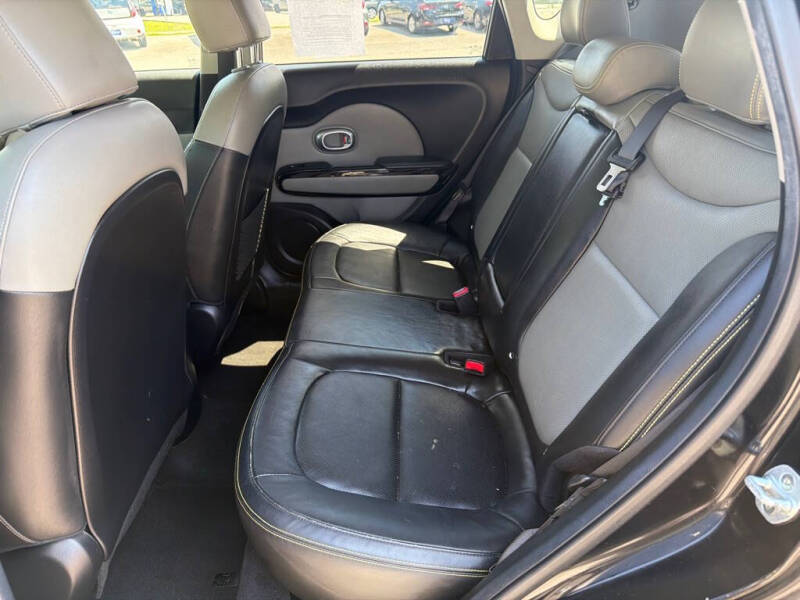 2016 Kia Soul +