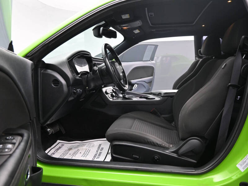 2017 Dodge Challenger SXT