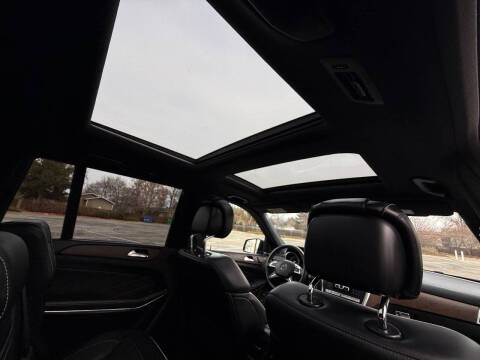 2015 Mercedes-Benz GL-Class GL 550 4MATIC