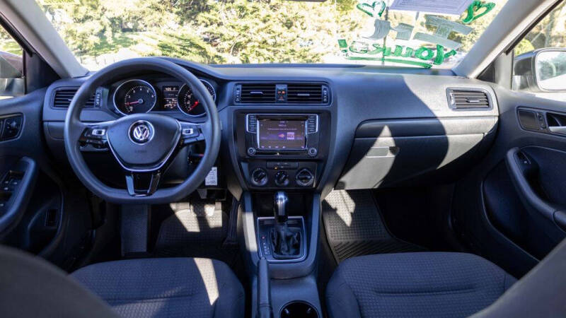 2016 Volkswagen Jetta