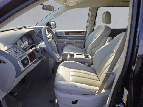 2009 Chrysler Town and Country Touring