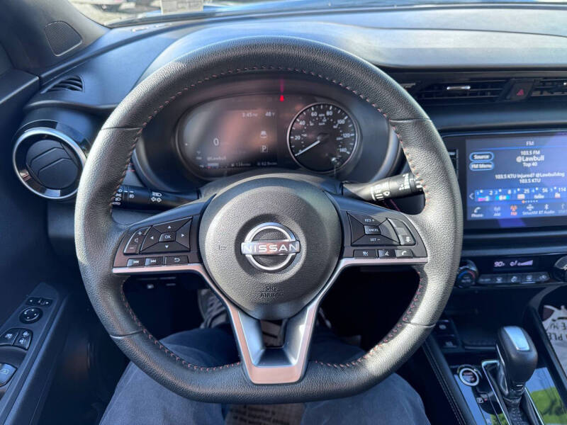 2024 Nissan Kicks SR