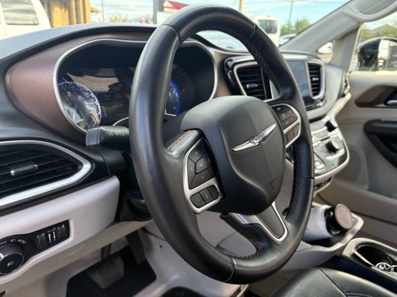 2018 Chrysler Pacifica Touring L