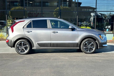 2025 Kia Niro EX