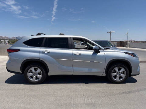 2023 Toyota Highlander L