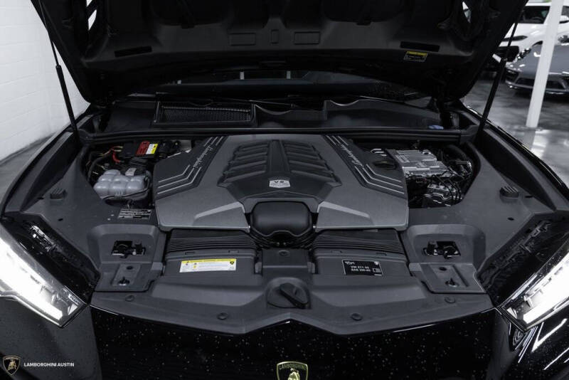 2023 Lamborghini Urus S