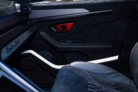 2023 Lamborghini Urus Performante