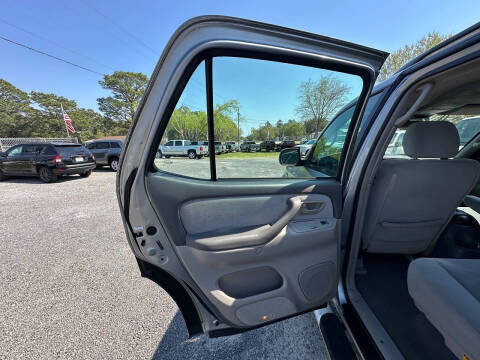 2005 Toyota Sequoia SR5