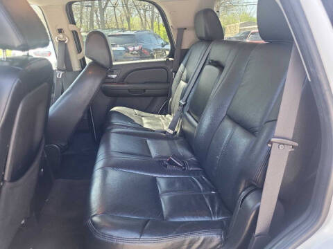 2011 GMC Yukon SLE