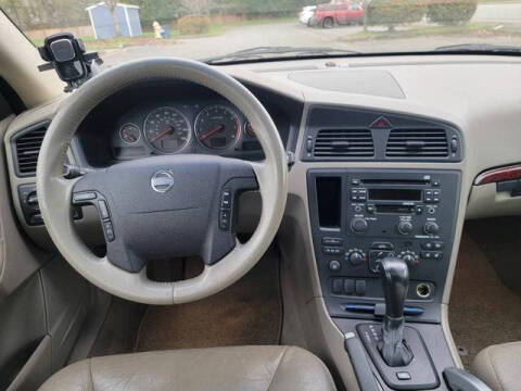 2004 Volvo XC70