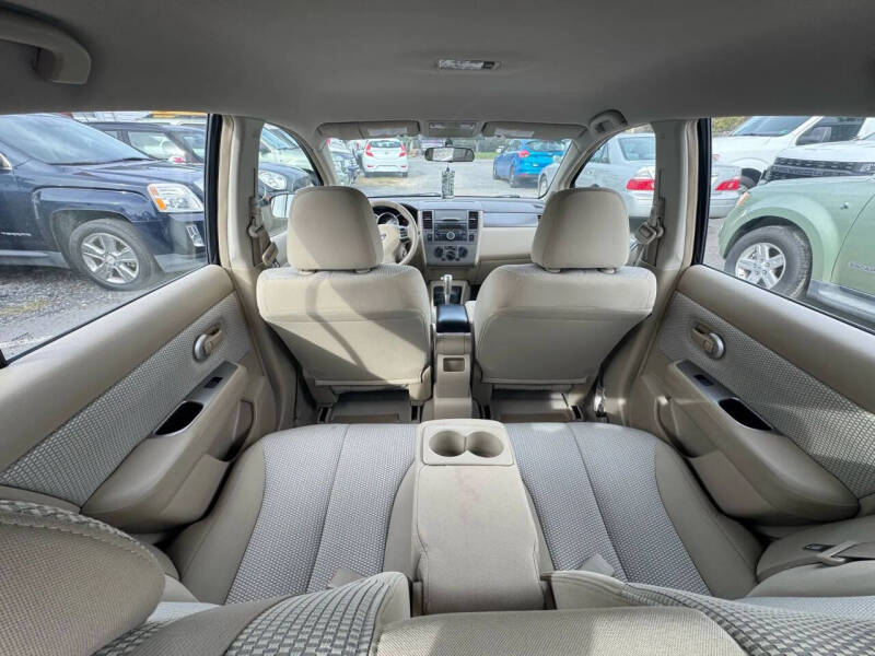 2009 Nissan Versa 1.8 S