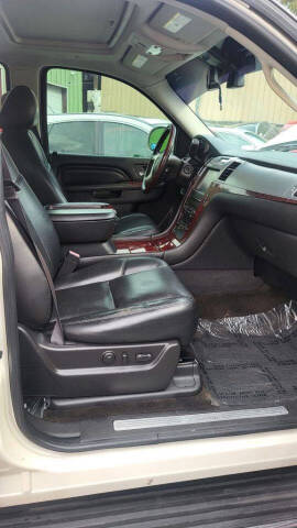 2013 Cadillac Escalade Luxury