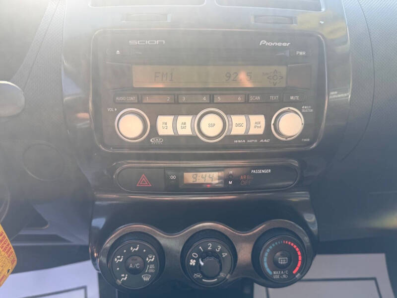2009 Scion xD