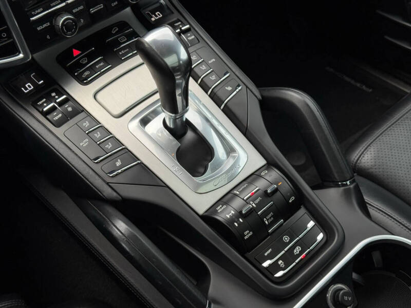 2016 Porsche Cayenne GTS