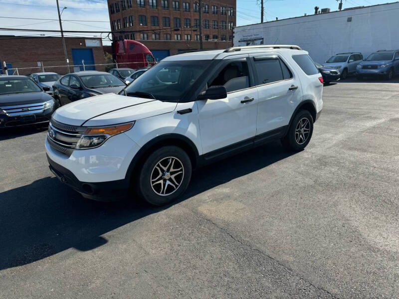 2013 Ford Explorer Base photo 6