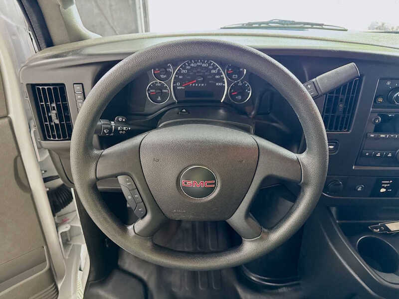 2025 GMC Savana 2500