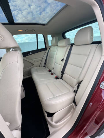 2012 Volkswagen Tiguan SE 4Motion