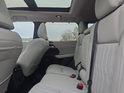 2025 Mitsubishi Outlander SEL