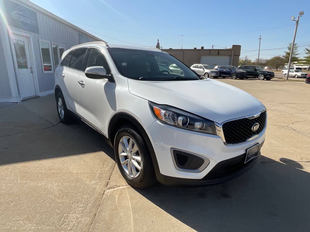 2016 Kia Sorento for sale at Auto Connection in Waterloo, IA