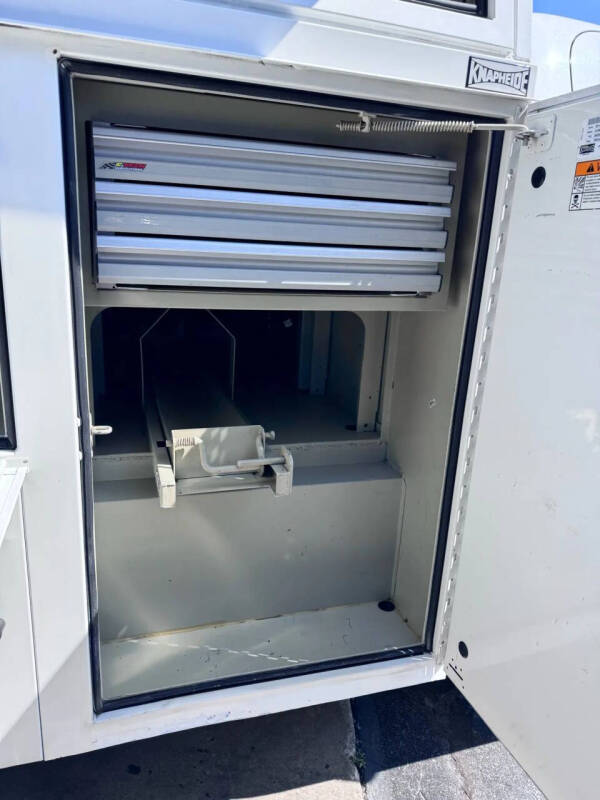 2015 Chevrolet Silverado 3500HD CC