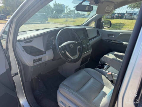 2015 Toyota Sienna