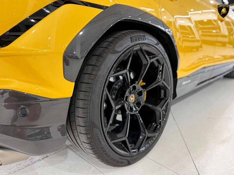 2024 Lamborghini Urus Performante
